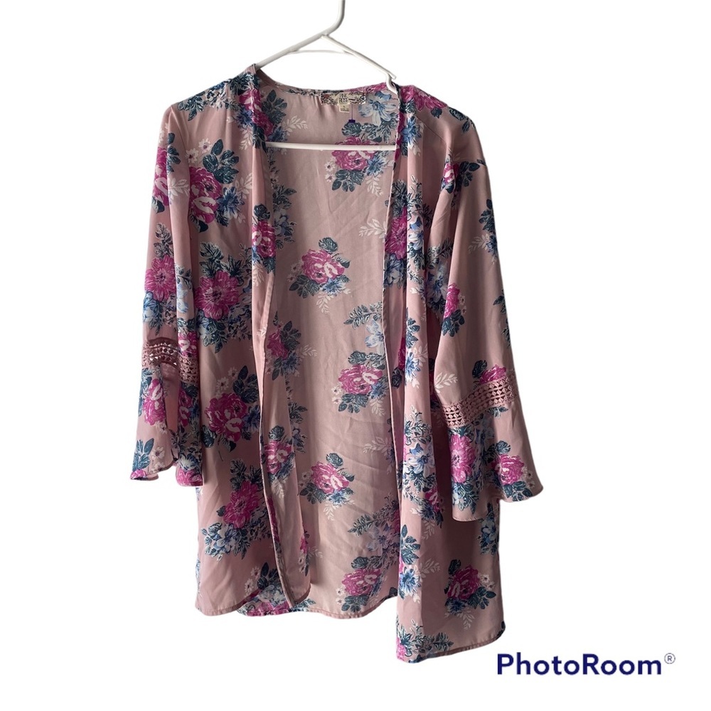 NWOT Pink Rose Robe Pink Floral SZ L